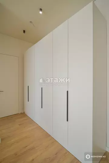 2-комнатная квартира, этаж 17 из 21, 65 м², на длительный срок