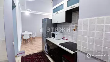 2-комнатная квартира, этаж 14 из 15, 55 м², на длительный срок