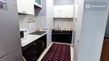 2-комнатная квартира, этаж 14 из 15, 55 м², на длительный срок