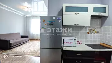 2-комнатная квартира, этаж 14 из 15, 55 м², на длительный срок