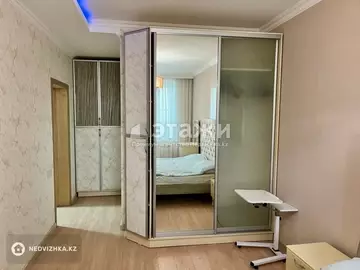 3-комнатная квартира, этаж 12 из 15, 90 м², на длительный срок