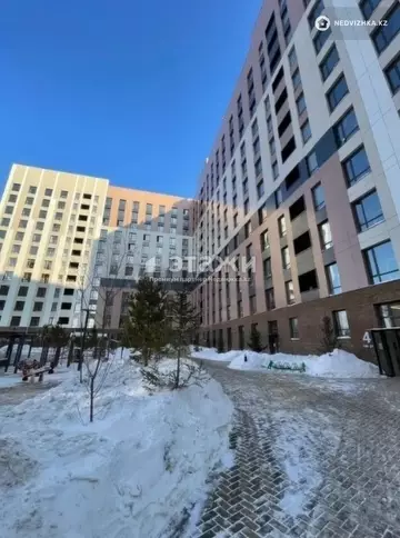 1-комнатная квартира, этаж 9 из 9, 42 м²
