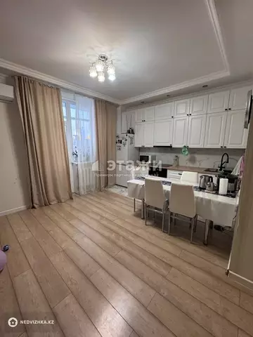 2-комнатная квартира, этаж 5 из 10, 52 м²
