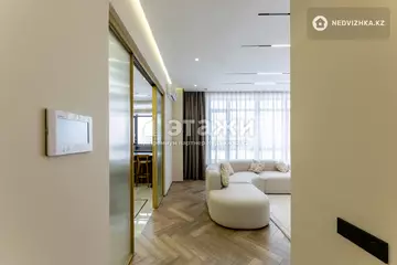4-комнатная квартира, этаж 16 из 22, 157 м²