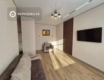 1-комнатная квартира, этаж 7 из 9, 42 м², на длительный срок