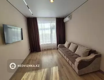 1-комнатная квартира, этаж 7 из 9, 42 м², на длительный срок