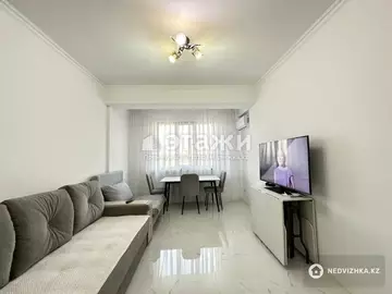 1-комнатная квартира, этаж 5 из 10, 38 м²