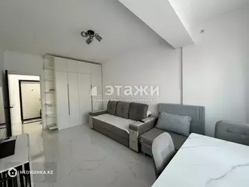 1-комнатная квартира, этаж 5 из 10, 38 м²