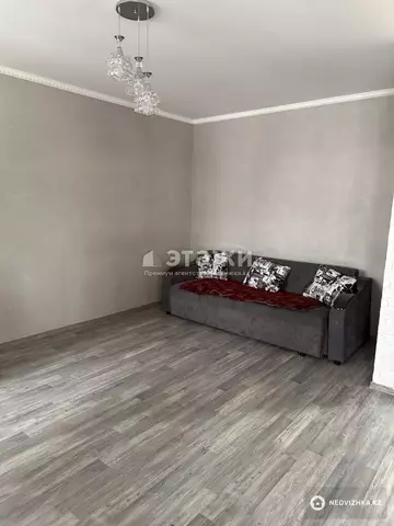 2-комнатная квартира, этаж 13 из 17, 66 м², на длительный срок