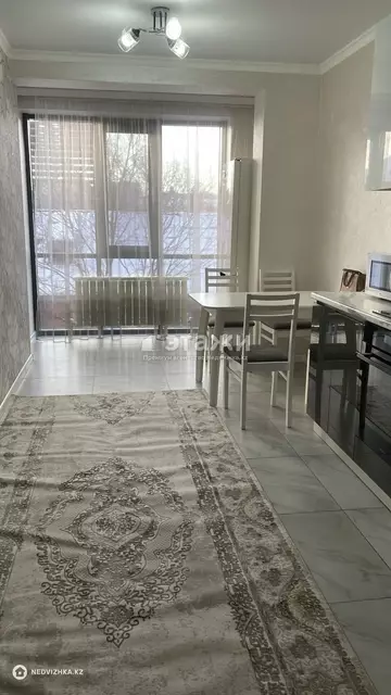 2-комнатная квартира, этаж 3 из 12, 70 м², на длительный срок