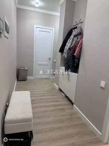 2-комнатная квартира, этаж 9 из 9, 63 м²