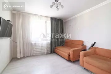 2-комнатная квартира, этаж 4 из 5, 30 м²