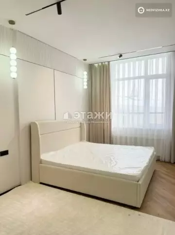 4-комнатная квартира, этаж 4 из 17, 102 м²