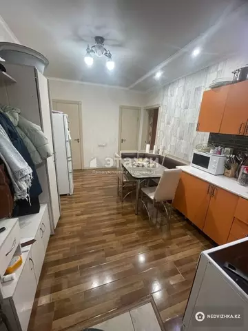 2-комнатная квартира, этаж 7 из 10, 54 м²