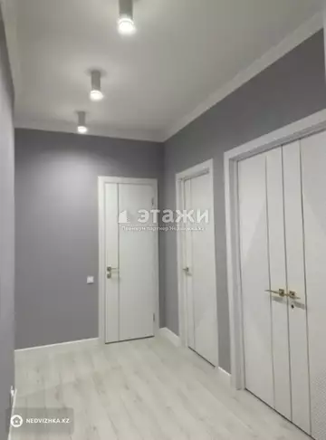 2-комнатная квартира, этаж 4 из 9, 68 м²