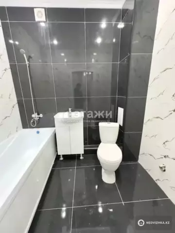 1-комнатная квартира, этаж 8 из 9, 38 м²
