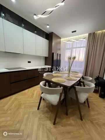 4-комнатная квартира, этаж 9 из 10, 117 м²