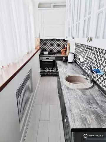 83.2 м², 3-комнатная квартира, этаж 4 из 10, 83 м², изображение - 1