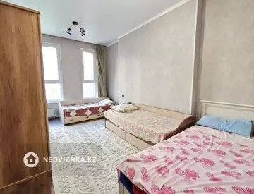 3-комнатная квартира, этаж 4 из 12, 72 м²