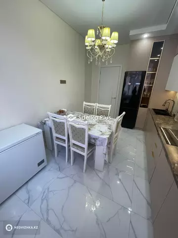90 м², 3-комнатная квартира, этаж 8 из 17, 90 м², изображение - 1