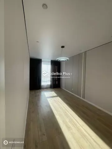 2-комнатная квартира, этаж 8 из 12, 63 м²