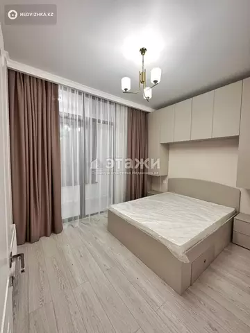 2-комнатная квартира, этаж 8 из 12, 47 м², на длительный срок