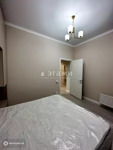 2-комнатная квартира, этаж 8 из 12, 47 м², на длительный срок