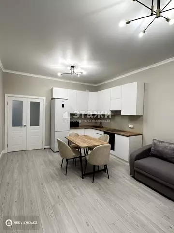 2-комнатная квартира, этаж 8 из 12, 47 м², на длительный срок