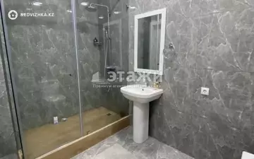 3-комнатная квартира, этаж 2 из 3, 125 м², на длительный срок