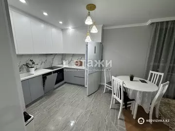 2-комнатная квартира, этаж 13 из 15, 60 м², на длительный срок