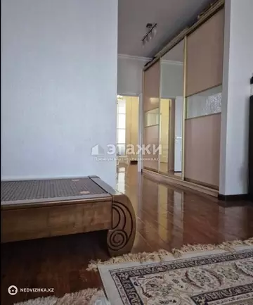 3-комнатная квартира, этаж 6 из 8, 132 м²