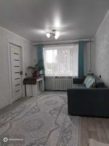 2-комнатная квартира, этаж 2 из 5, 42 м²