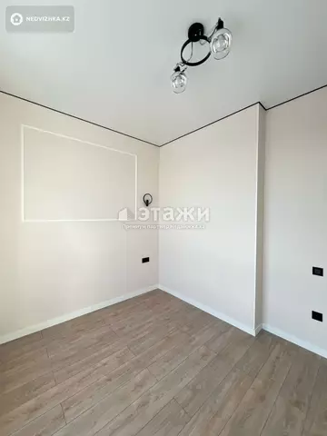 1-комнатная квартира, этаж 12 из 12, 38 м²