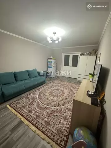 2-комнатная квартира, этаж 9 из 10, 60 м²