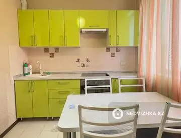 1-комнатная квартира, этаж 8 из 8, 45 м², на длительный срок