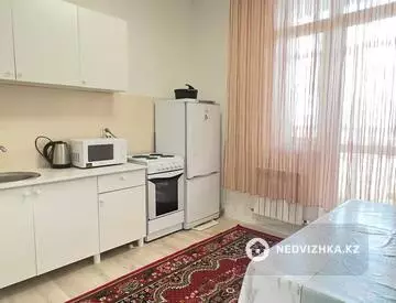 1-комнатная квартира, этаж 2 из 9, 39 м², на длительный срок