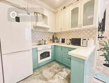 3-комнатная квартира, этаж 2 из 9, 60 м²