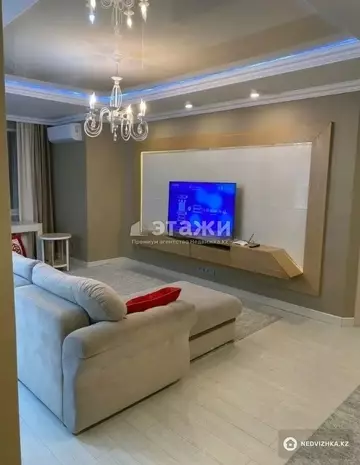 3-комнатная квартира, этаж 4 из 9, 93 м²