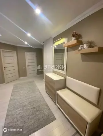 3-комнатная квартира, этаж 4 из 9, 93 м²