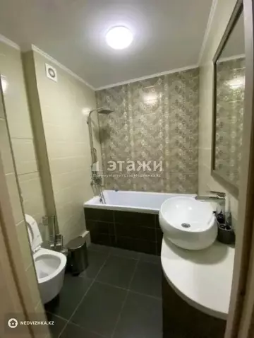 3-комнатная квартира, этаж 4 из 9, 93 м²