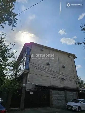 3-комнатная квартира, этаж 1 из 3, 87 м²
