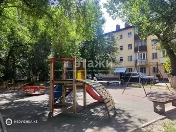 4-комнатная квартира, этаж 2 из 4, 86 м²