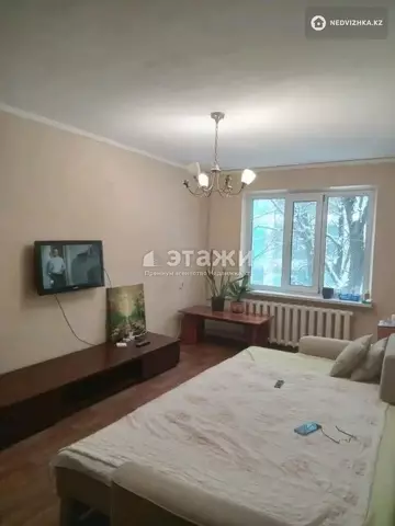4-комнатная квартира, этаж 2 из 5, 84 м²