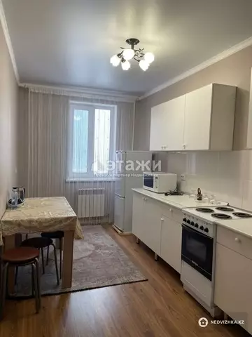 2-комнатная квартира, этаж 6 из 24, 67 м²