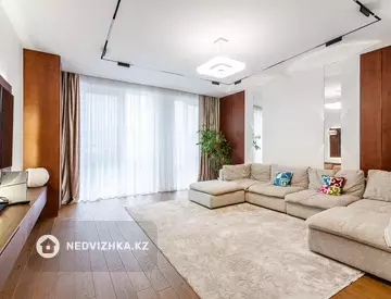 4-комнатная квартира, этаж 3 из 3, 157 м²