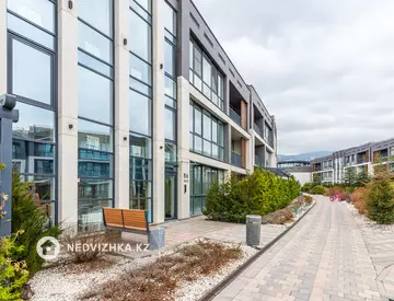 157 м², 4-комнатная квартира, этаж 3 из 3, 157 м², изображение - 57