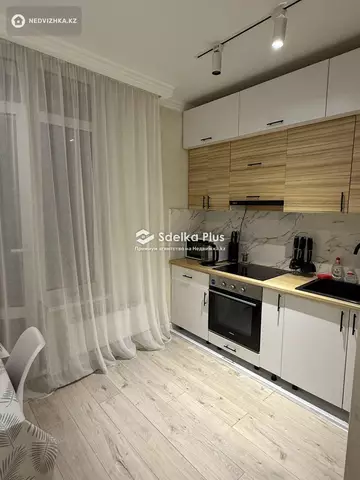 1-комнатная квартира, этаж 13 из 20, 37 м²