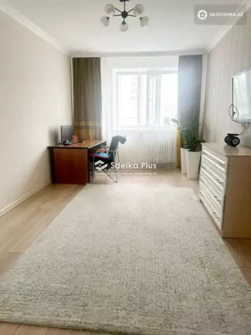 4-комнатная квартира, этаж 2 из 12, 125 м²