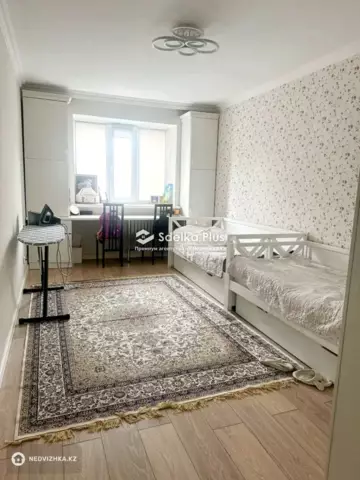 4-комнатная квартира, этаж 2 из 12, 125 м²
