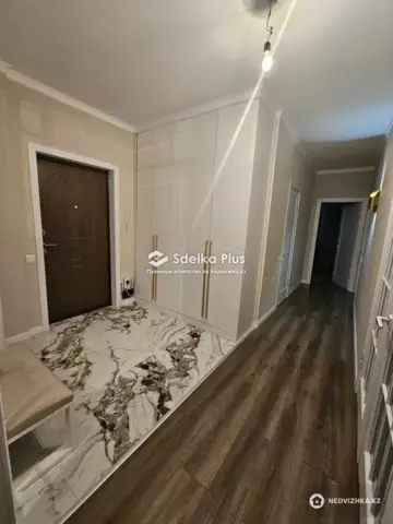 4-комнатная квартира, этаж 4 из 9, 93 м²